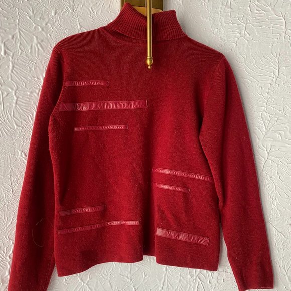Garfinkel Chic Red Turtleneck Sweater with Textured Detail - M/M - Picture 1 of 5